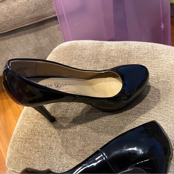 Jessica Simpson heels used but in good condition. I am no longer a size 8. - Picture 3 of 3